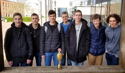 HEG-Schulschach-Team ist Landesmeister