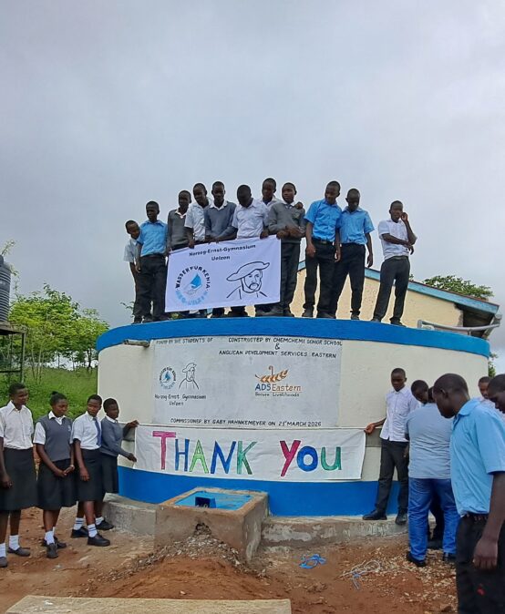 Wasserholen statt Schulbildung!?