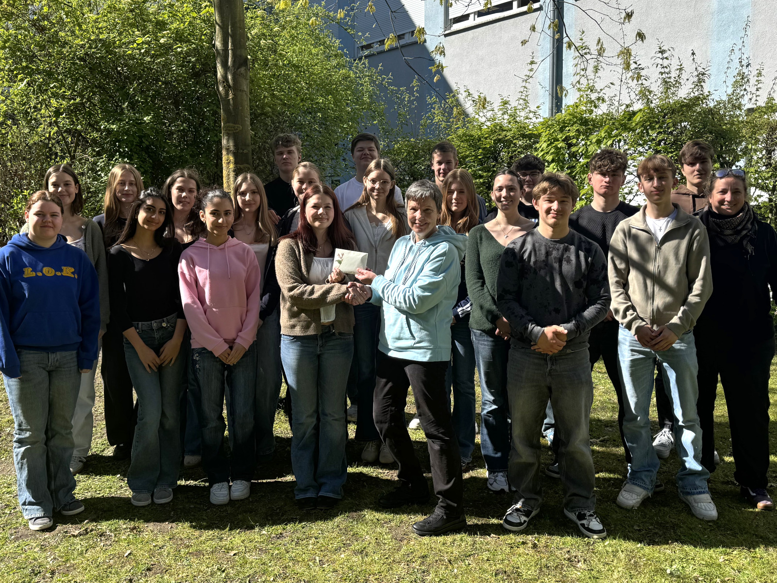 Klasse 10B spendet an das Frauen- und Kinderhaus Uelzen